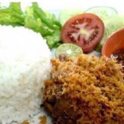 Nasi   Ayam Tulang Lunak Serundeng