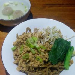 Mie Karet Ayam Bakso