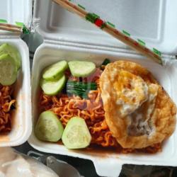 Mie Goreng Pedas Mulut Tetangga   Telur