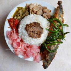 Nasi Bungkus Kembung Cabe Ijo