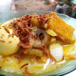 Lontong Sayur Telur