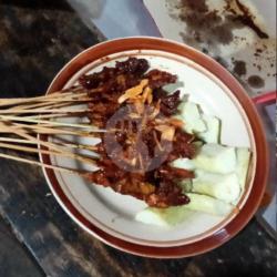 10 Tusuk Sate Kambing Asin Pedas