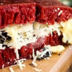 Martabak Redvalvet Keju Susu