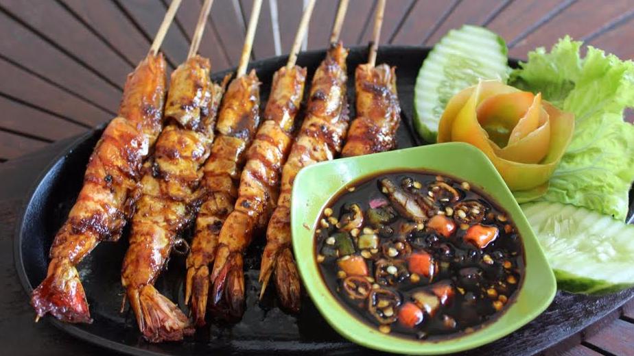 Rumah Makan Ma’Pinah Rajanya Ikan Bakar - GoFood