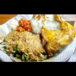 Nasi Pecel Ayam Goreng