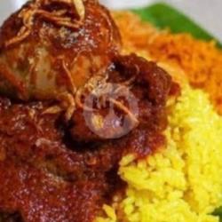 Nasi Kuning Serundeng Telur Masak Habang (mereh)