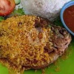 Bawal Goreng, Lalapan Dan Sambal