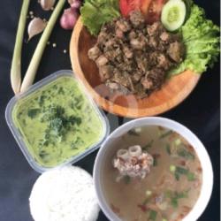 Paket Saksang Daging B2 Nasi Sop Singkong Sambal Andaliman