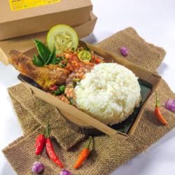 Sego Sambel Orek Ayam Goreng