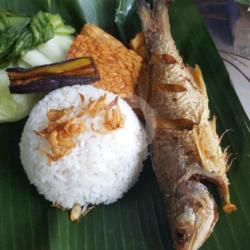 Ikan Senangin   Nasi Putih / Uduk