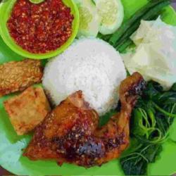 Nasi Tempong Ayam Bakar Kecap Madu