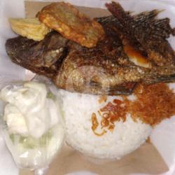 Nasi Penyetan Mujair