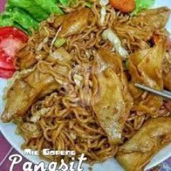 Mie Tek - Tek Goreng Special   Pangsit Isi Ayam