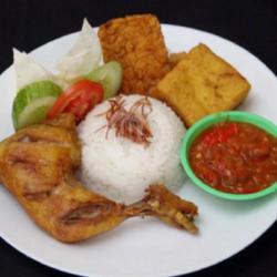 Lalap Ayam,tempe,tahu