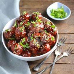 5 Bakso Korea Disajikan Dengan Saus Gochujang
