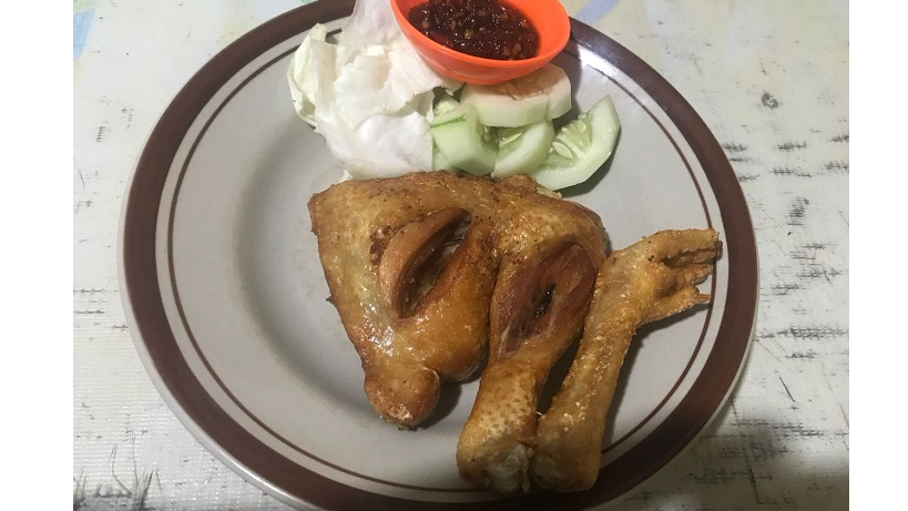 Ayam Goreng Sop Buntut Pak Slamet, Tlogosari