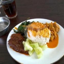 Nasi Padang Rendang