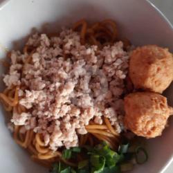 Mie Rica Yamin Manis