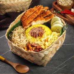 Nasi Kuning Ayam Katsu