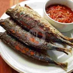 2 Ikan Sarden Goreng Free Sambal