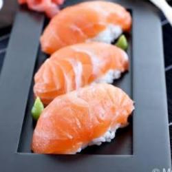 Nigiri Salmon