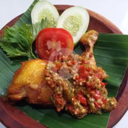 Ayam Penyet Pedas