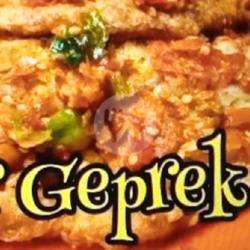 Nasi. Geprek Telor Ceplok