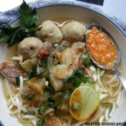 Mie Kocok Bakso Free Es Sinom