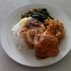 Nasi Rames Ayam Gulai Dada