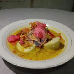 Lontong Sayur Telur Mata Sapi