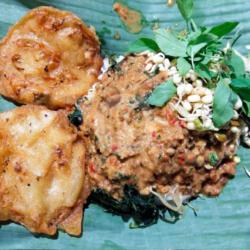 Nasi Pecel Gorengan Bakwan