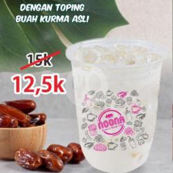 Milk Creamy Kurma Dengan Topping Buah Kurma Asli