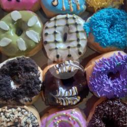 Donat Aneka Rasa Isi 12pcs