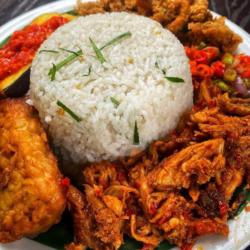 Nasi Campur Ayam Serundeng