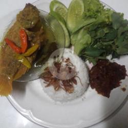 Nasi   Pesmol Nila