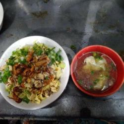 Mie Ayam Gede Pangsit