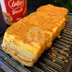 Roti Bakar Biscoff