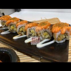 Aburi Salmon Mentai Roll