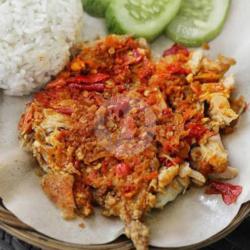 Ayam Geprek Sambel Tomat/ Mateng  Nasi  Es Teh