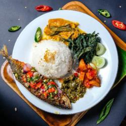 Nasi Rames Ikan Kembung Bakar