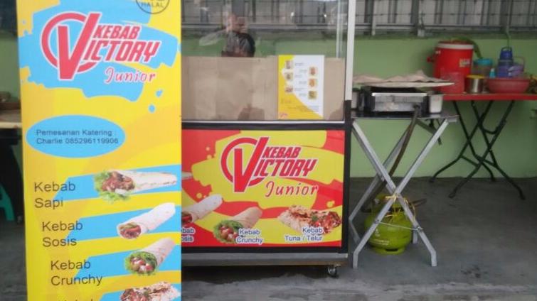 Kebab Victory, Maju Bersama Yos Sudarso