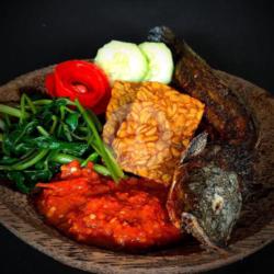 Lalapan Lele   Tempe  Goreng