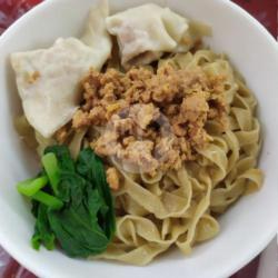 Bakmie Lebar Pangsit