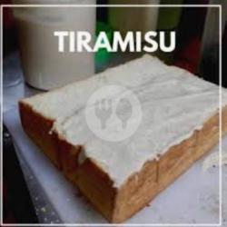 Roti Kukus/panggang Kasino                                    Tiramisu Crunchy - Tiramisu Crunchy