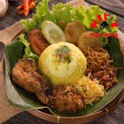 Nasi Uduk Kuning Semur Jengkol