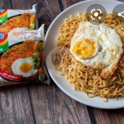 Indomie Goreng   Telur Mata Sapi