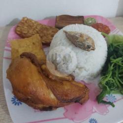 Nasi Tempong Ayam Dada