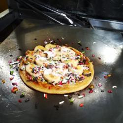 Roti Maryam Pizzang Rainbow Choco