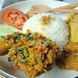 Ayam Sambal Kemangi Nasi Tahu Dan Tempe