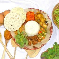 Nasi Campur Ayam Goreng